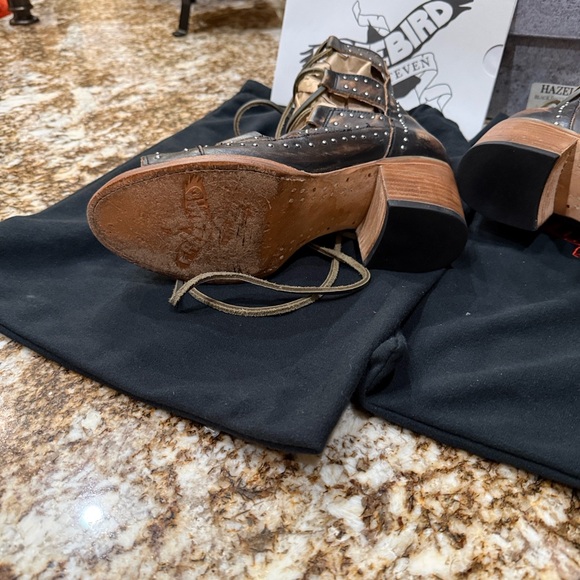 Freebird by Steven HAZEL Black Distressed Gladiator Sandals - Picture 4 of 12